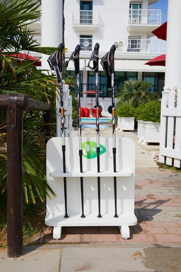 Termini Beach Hotel & Suites Lido di Jesolo Buitenkant foto