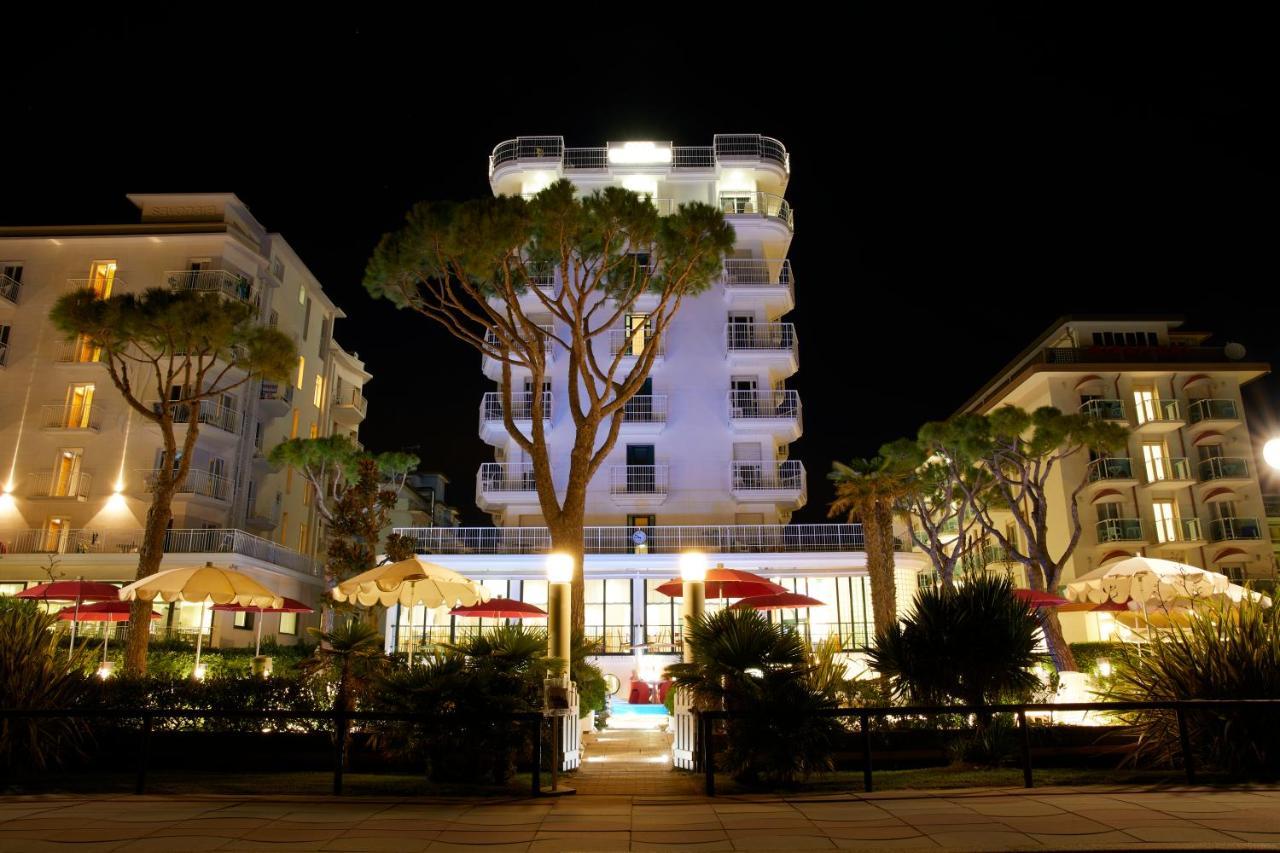 Termini Beach Hotel & Suites Lido di Jesolo Buitenkant foto