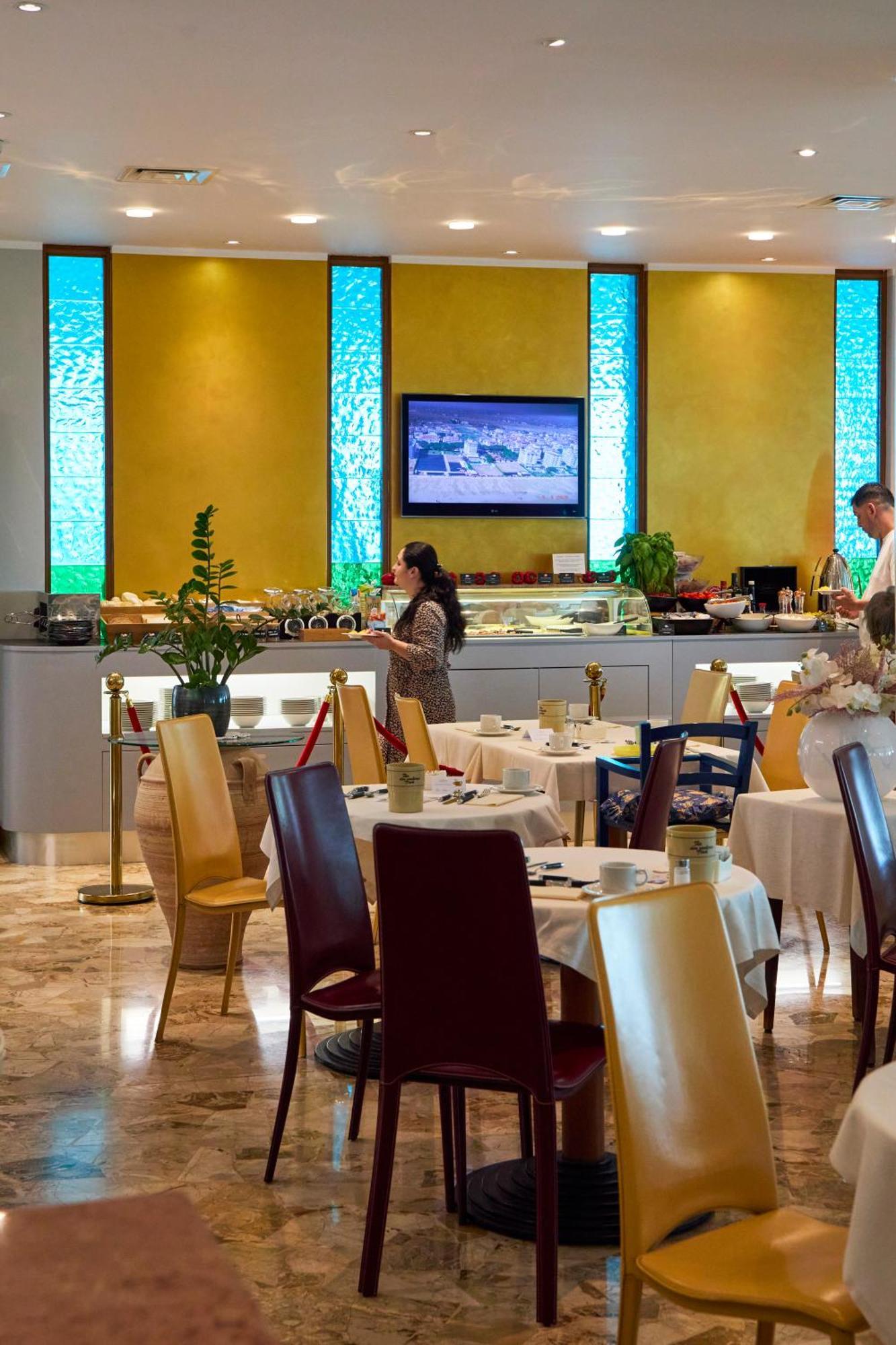 Termini Beach Hotel & Suites Lido di Jesolo Buitenkant foto