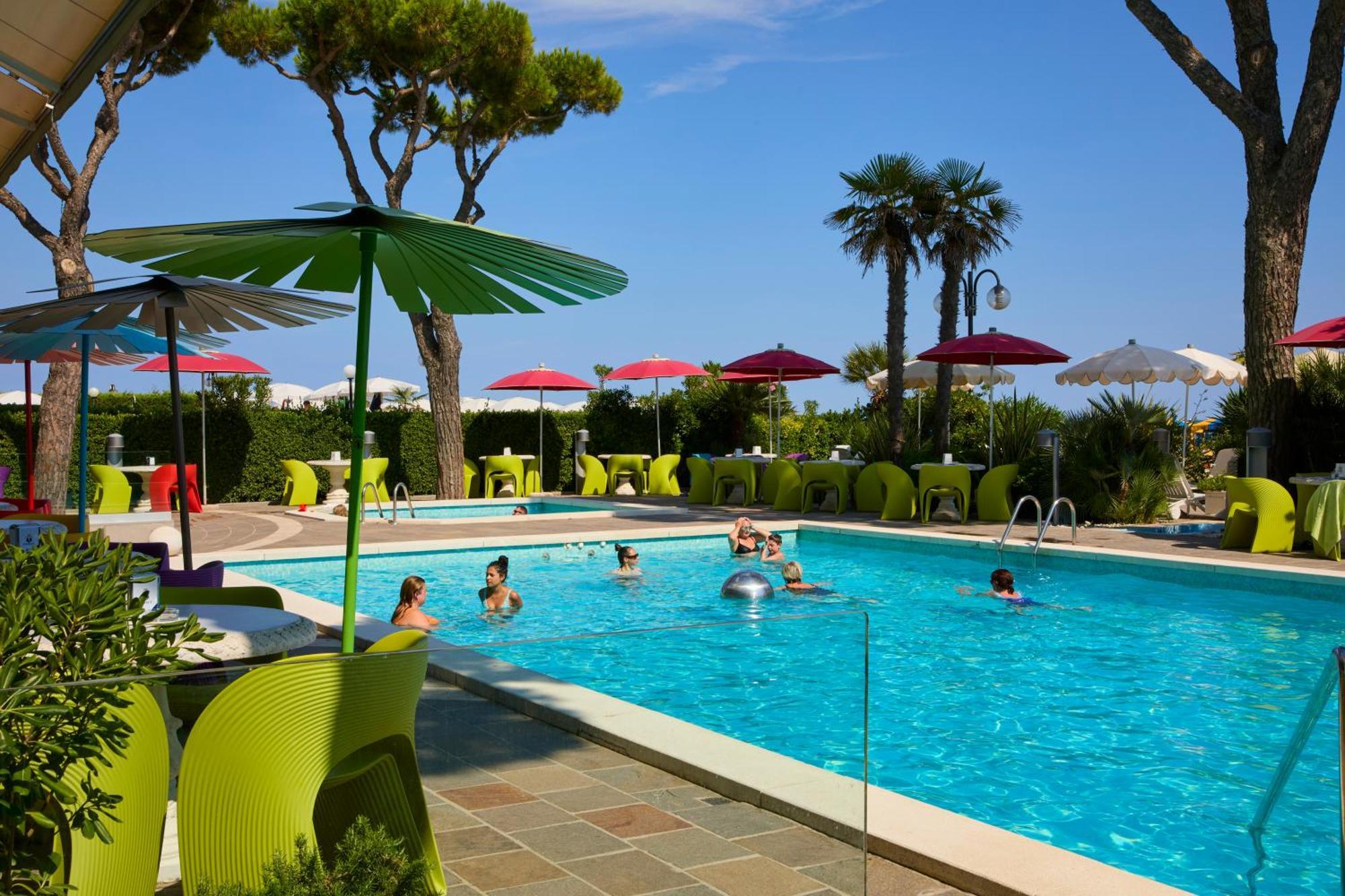 Termini Beach Hotel & Suites Lido di Jesolo Buitenkant foto
