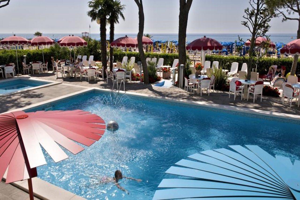 Termini Beach Hotel & Suites Lido di Jesolo Buitenkant foto